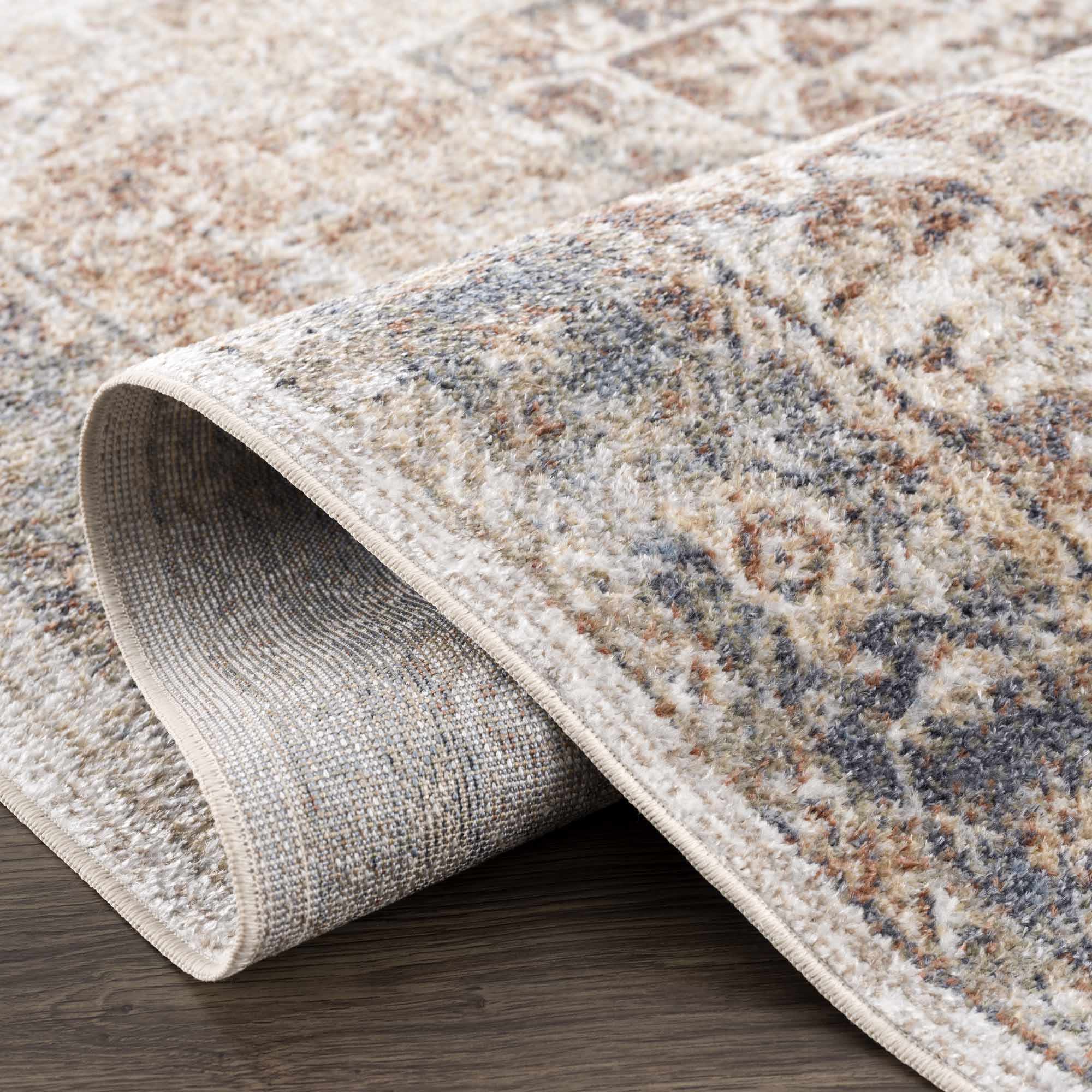Bela Heritage Style Rug  Washable Medium Pile Polyester