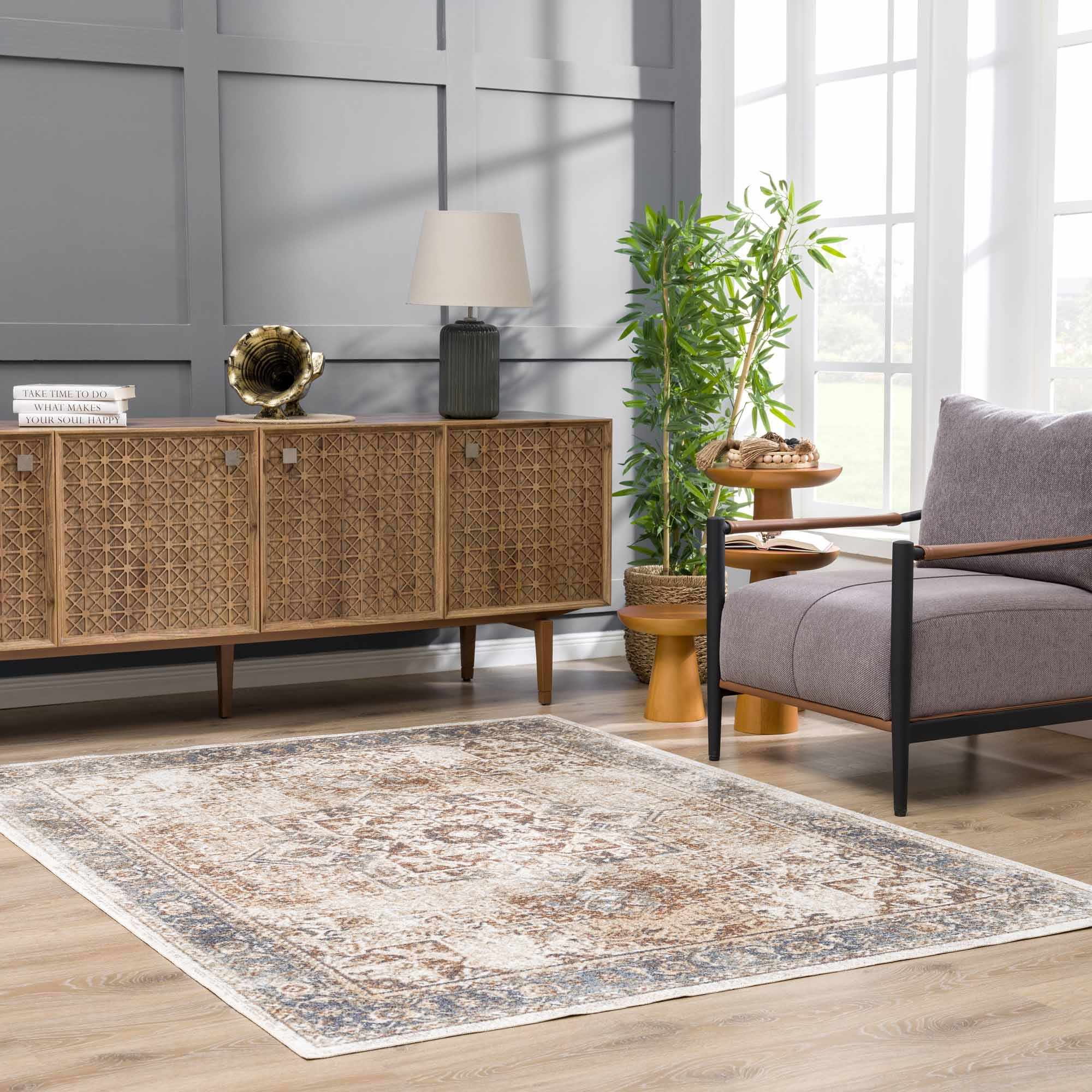 Bela Heritage Style Rug  Washable Medium Pile Polyester