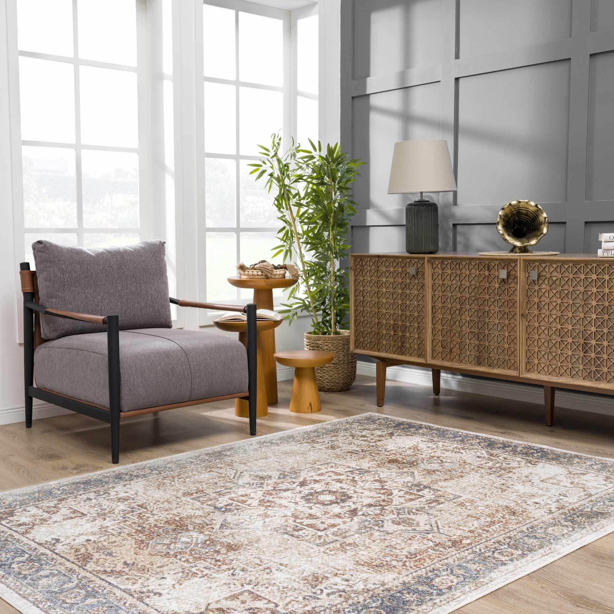 Bela Heritage Style Rug  Washable Medium Pile Polyester