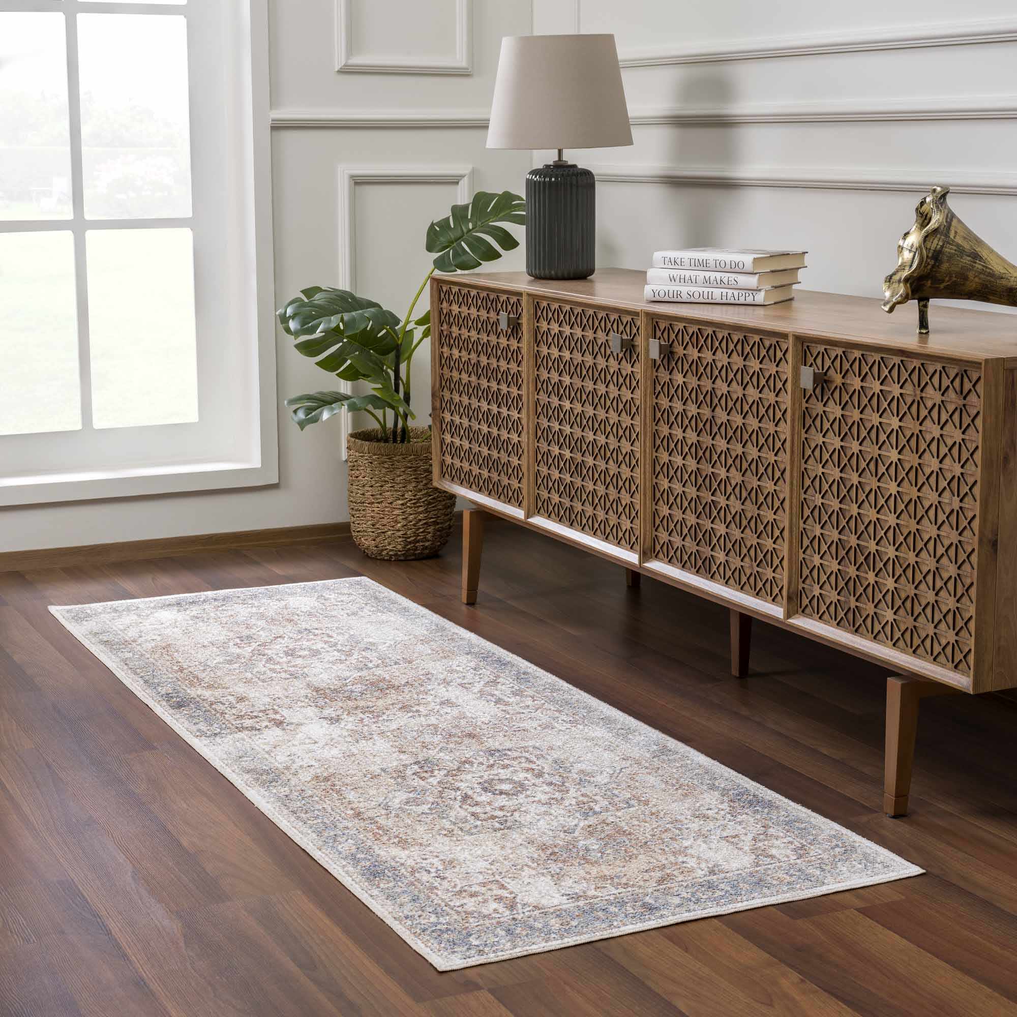 Bela Heritage Style Rug  Washable Medium Pile Polyester