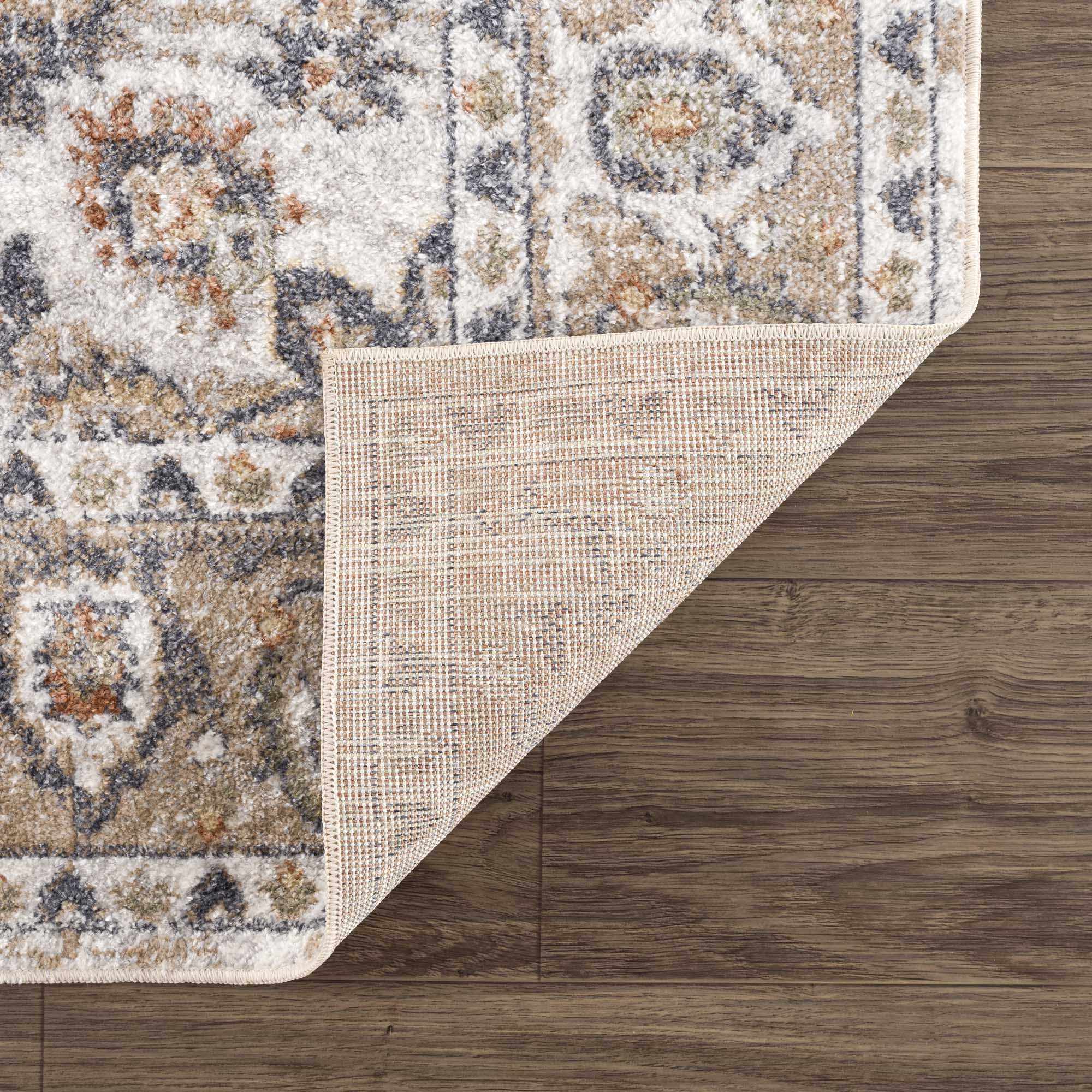 Bela Washable Rug  Medium Pile  100% Polyester  Traditional Style