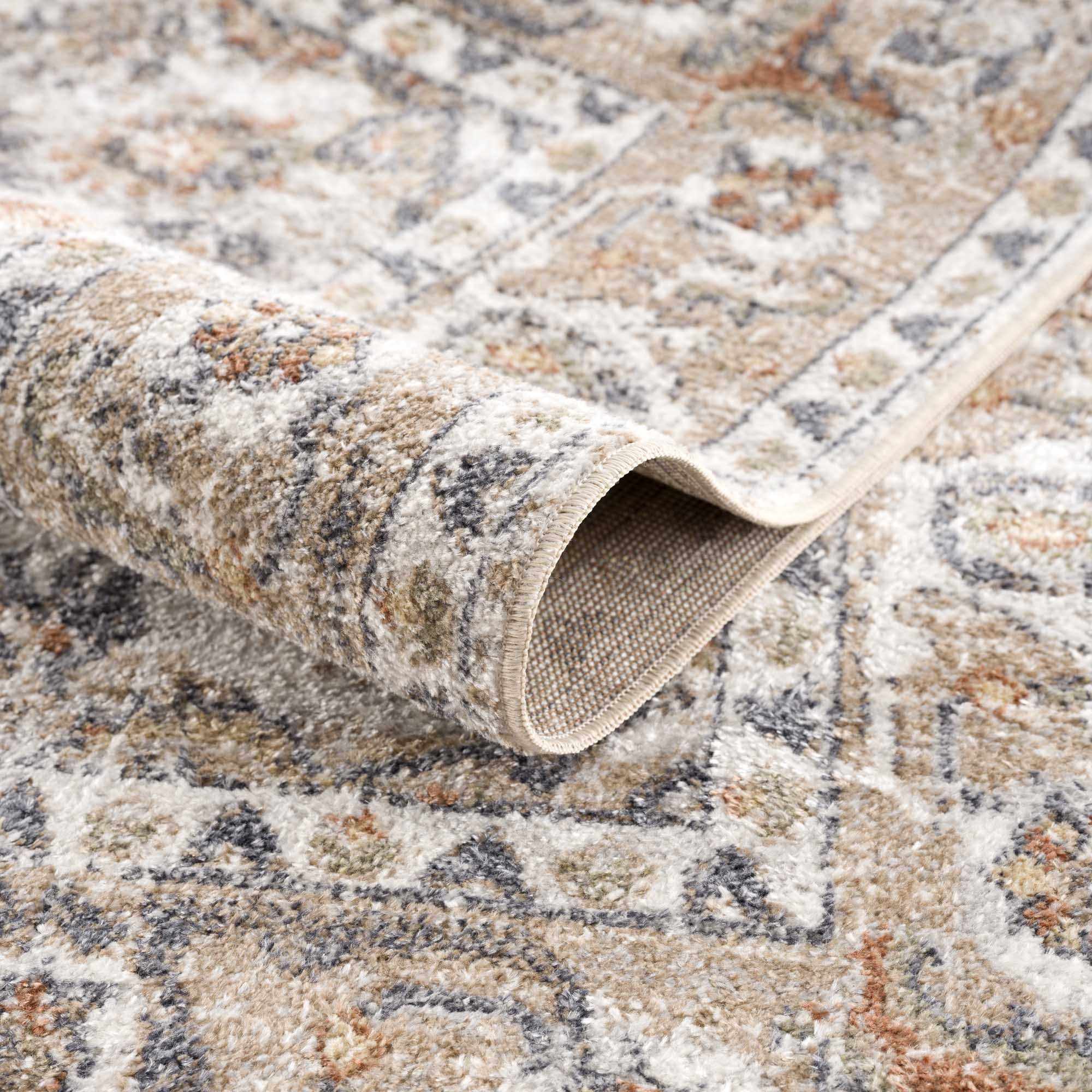 Bela Washable Rug  Medium Pile  100% Polyester  Traditional Style