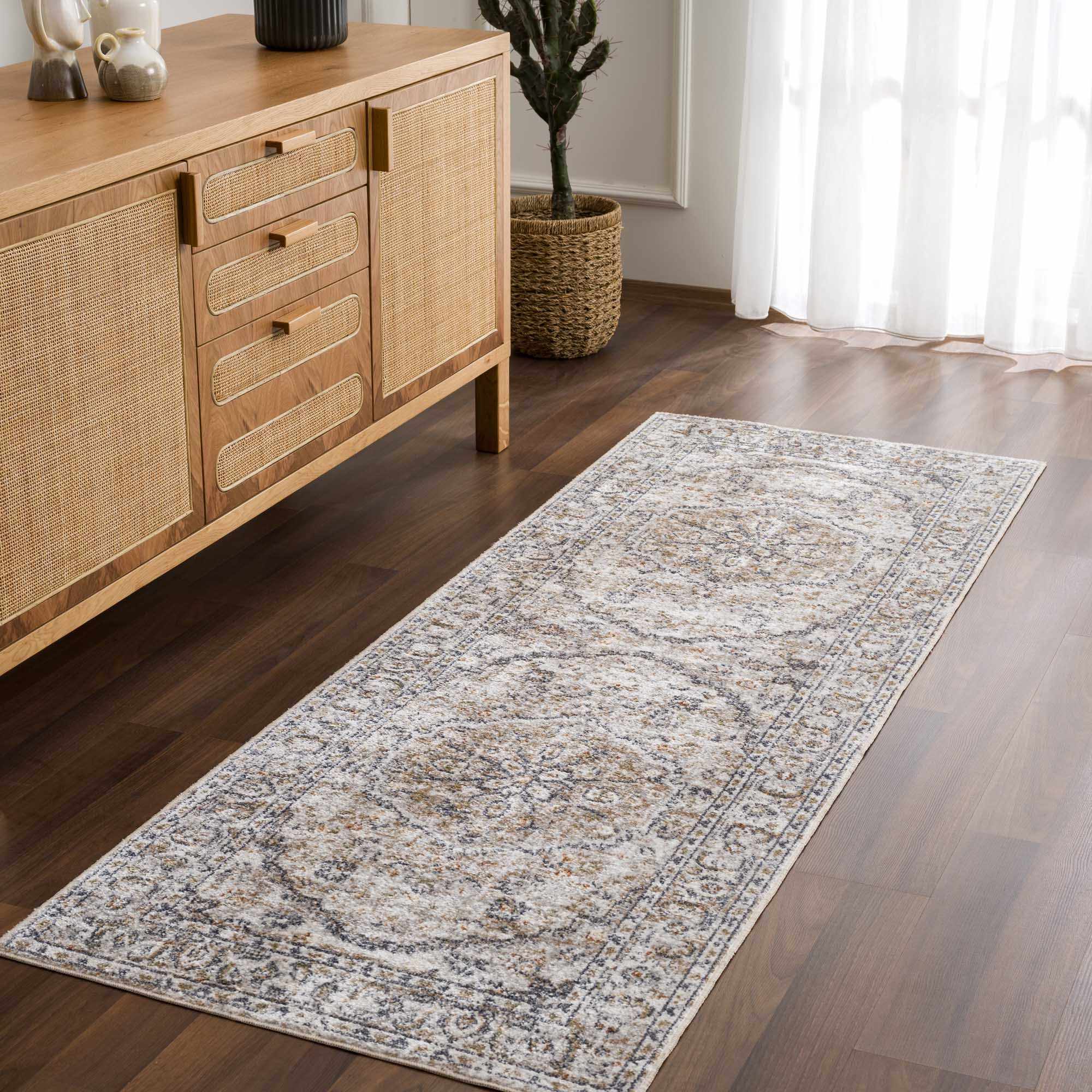 Basil Washable Rug  Medium Pile  100% Polyester  Machine Woven