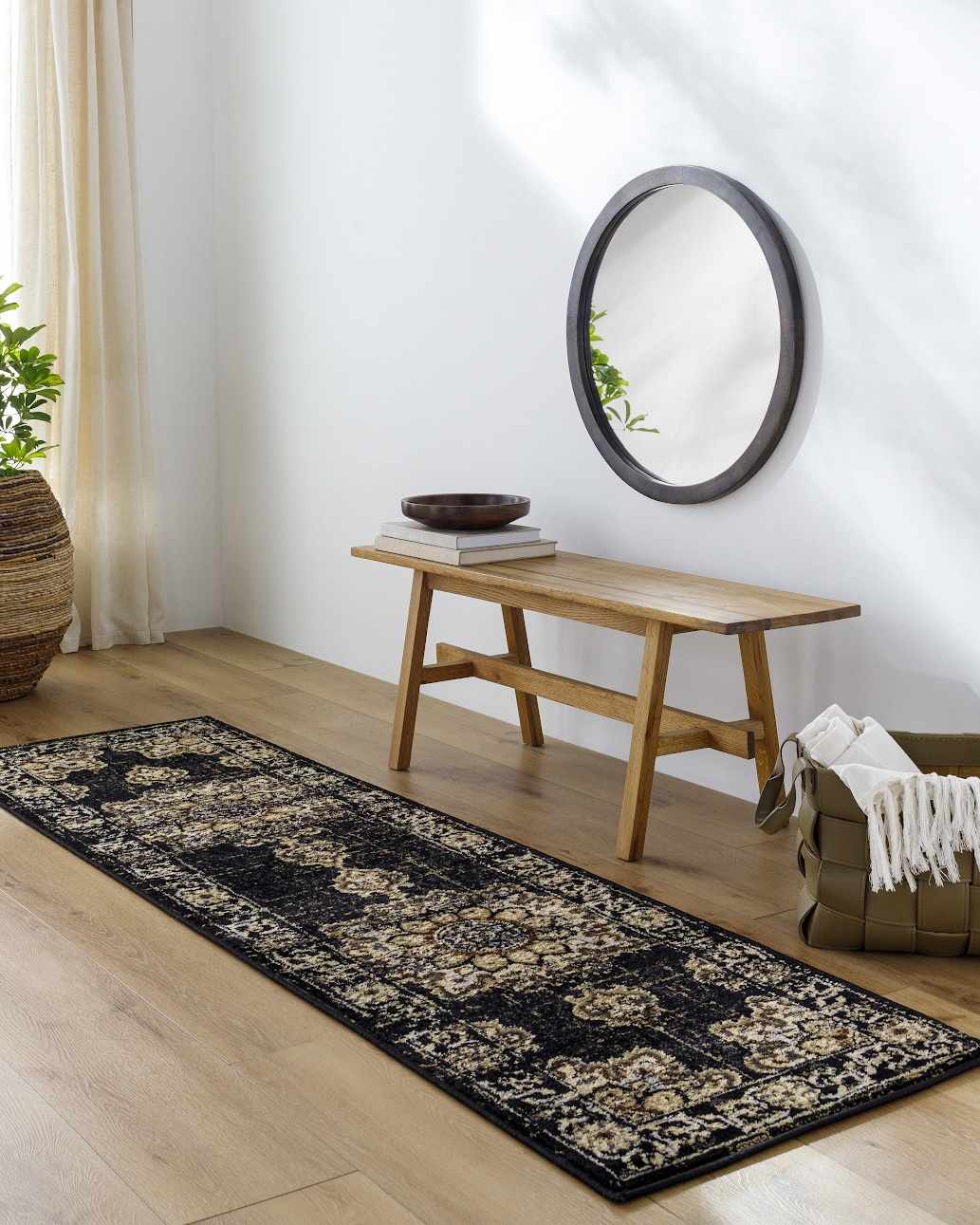 Bela Medallion Rug  Machine Woven  Black Polypropylene