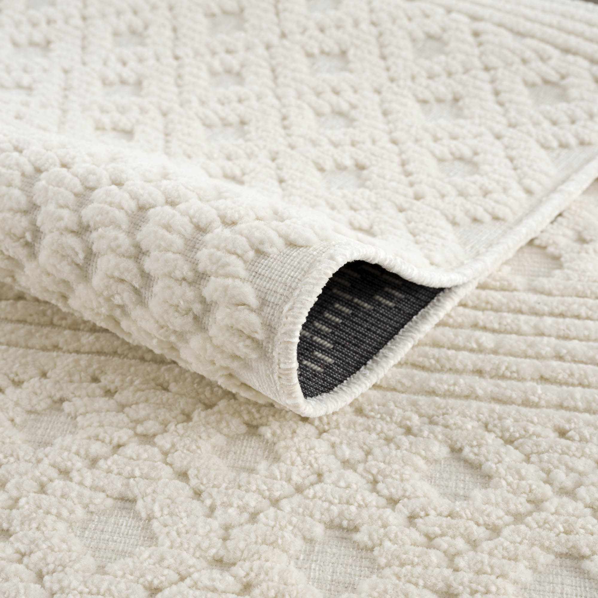 Dario Area Rug  Machine Washable, Medium Pile, Transitional Style