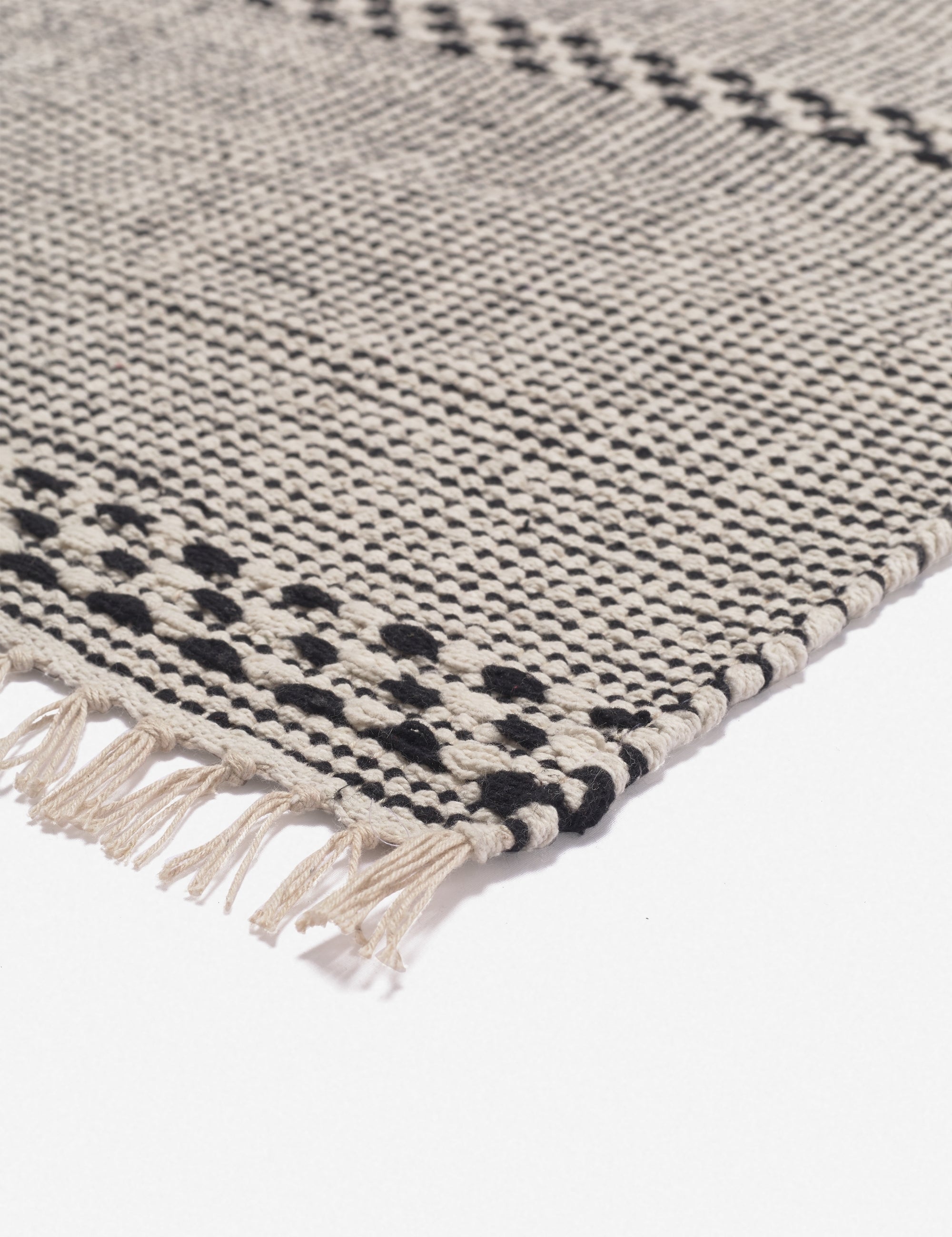 Mira Mat | 100% Cotton, Machine Washable Geometric Design