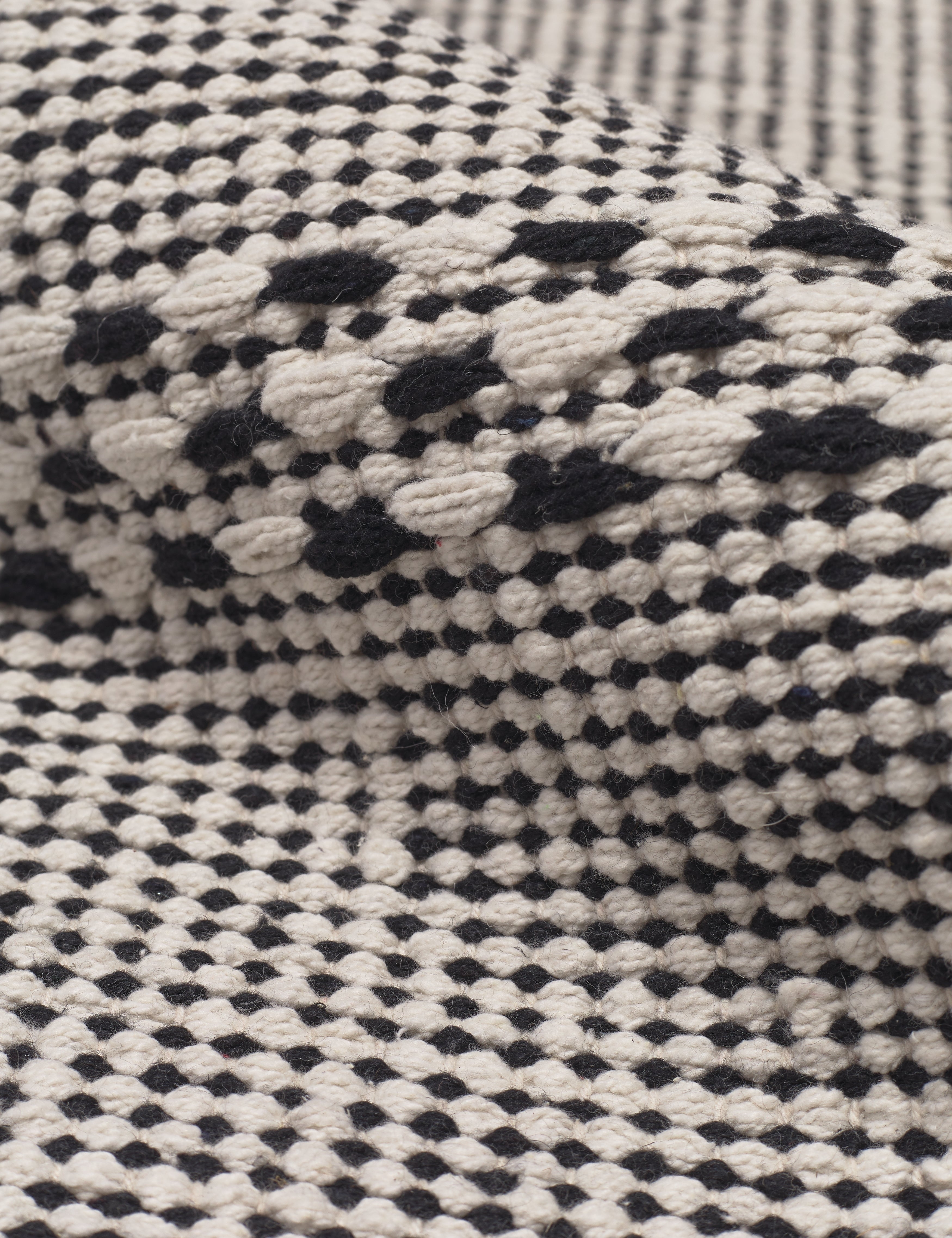 Mira Mat | 100% Cotton, Machine Washable Geometric Design