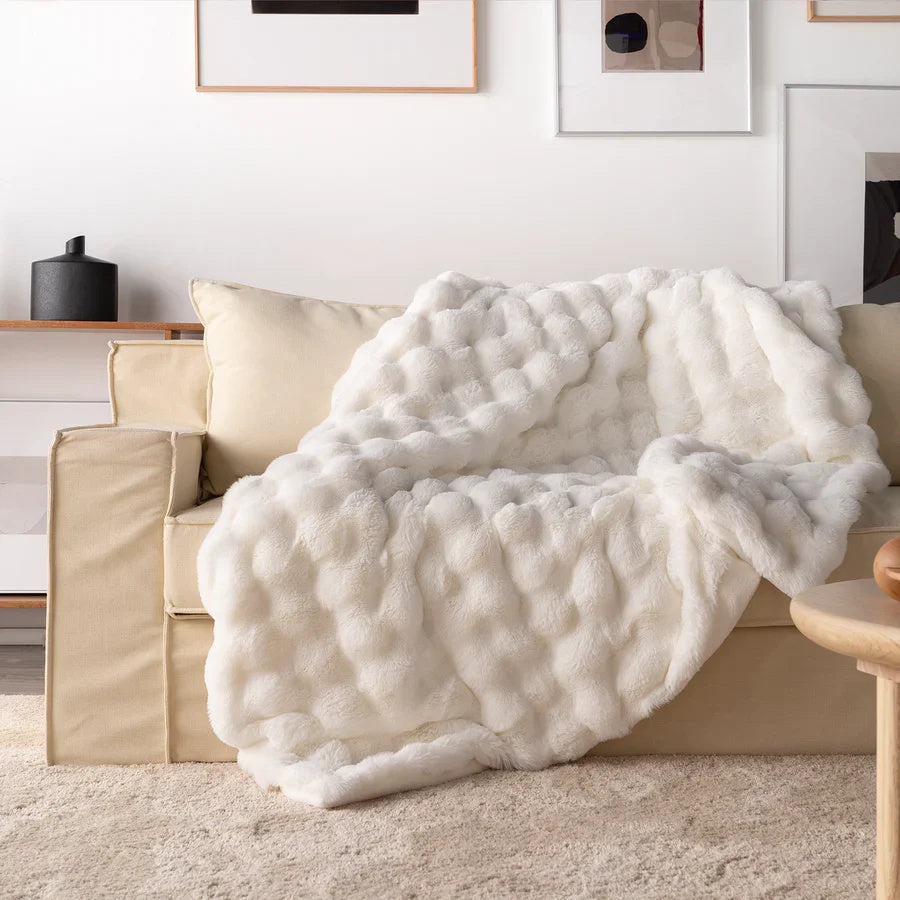 Bela Faux Fur Plaid | Ultra-Plush, Timeless Elegance