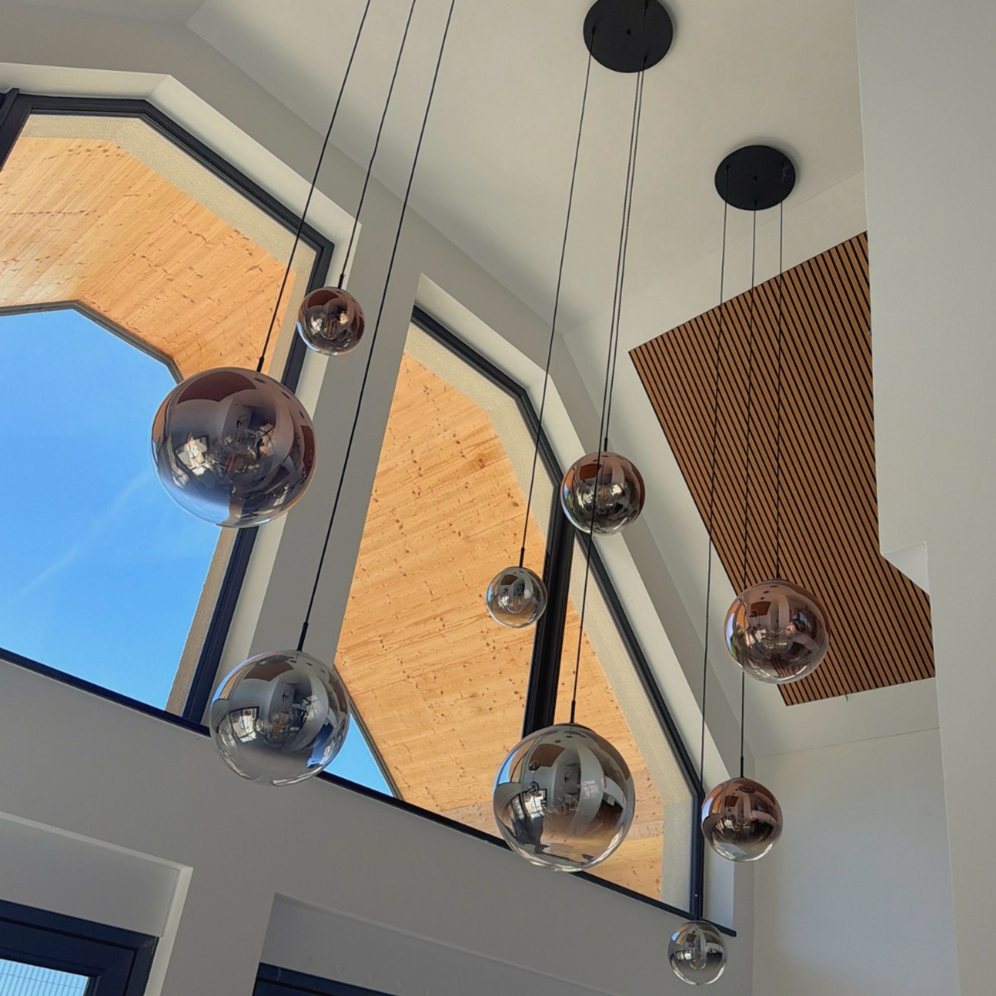 Brio Pendant Light | 3-Bulb Modular Design, Flexible Color Options