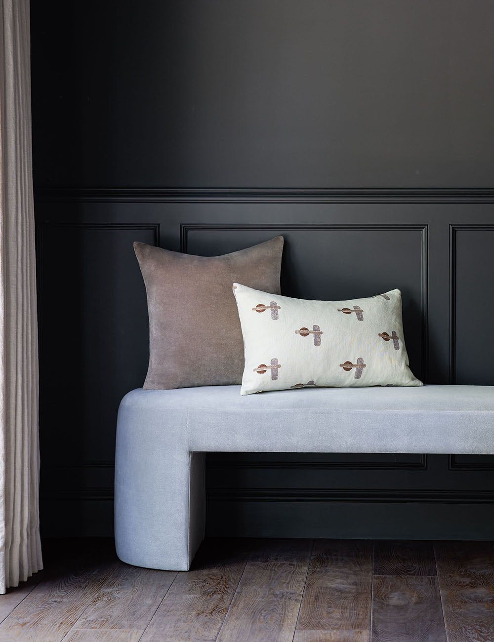 Bela Velvet Pillow | Luxurious Texture, Elegant Finish