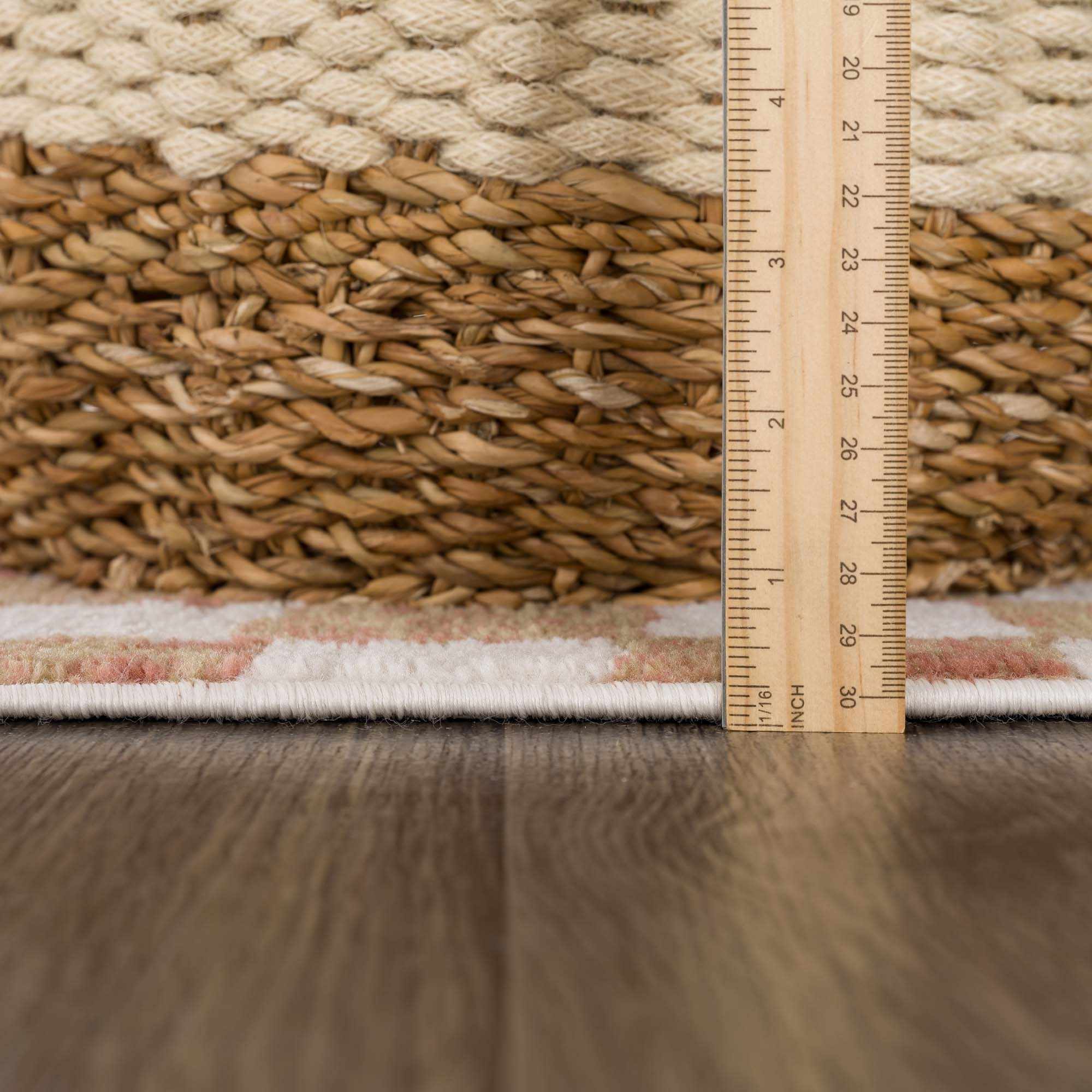 Bela Checkered Rug  Medium Pile, 100% Polypropylene