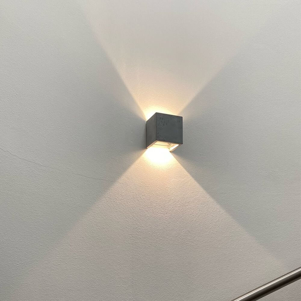 Belo Plinth Wall Light | Gray Concrete, Indirect Illumination