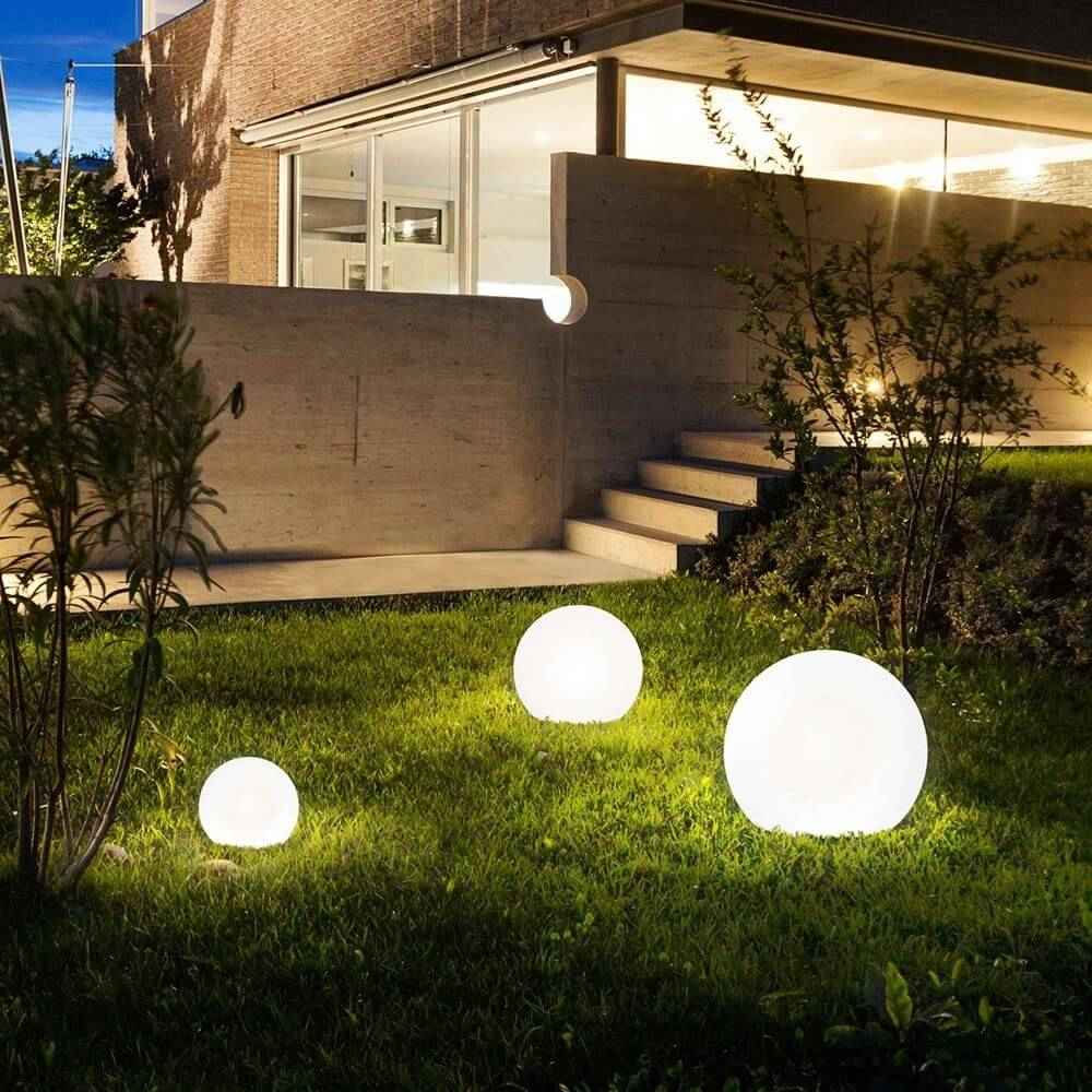Bello Globe Light | Durable Outdoor Sphere, UV Resistant
