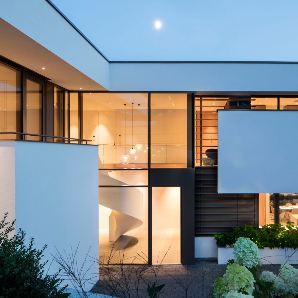 Brio Pendant Light | 3-Bulb Modular Design, Flexible Color Options