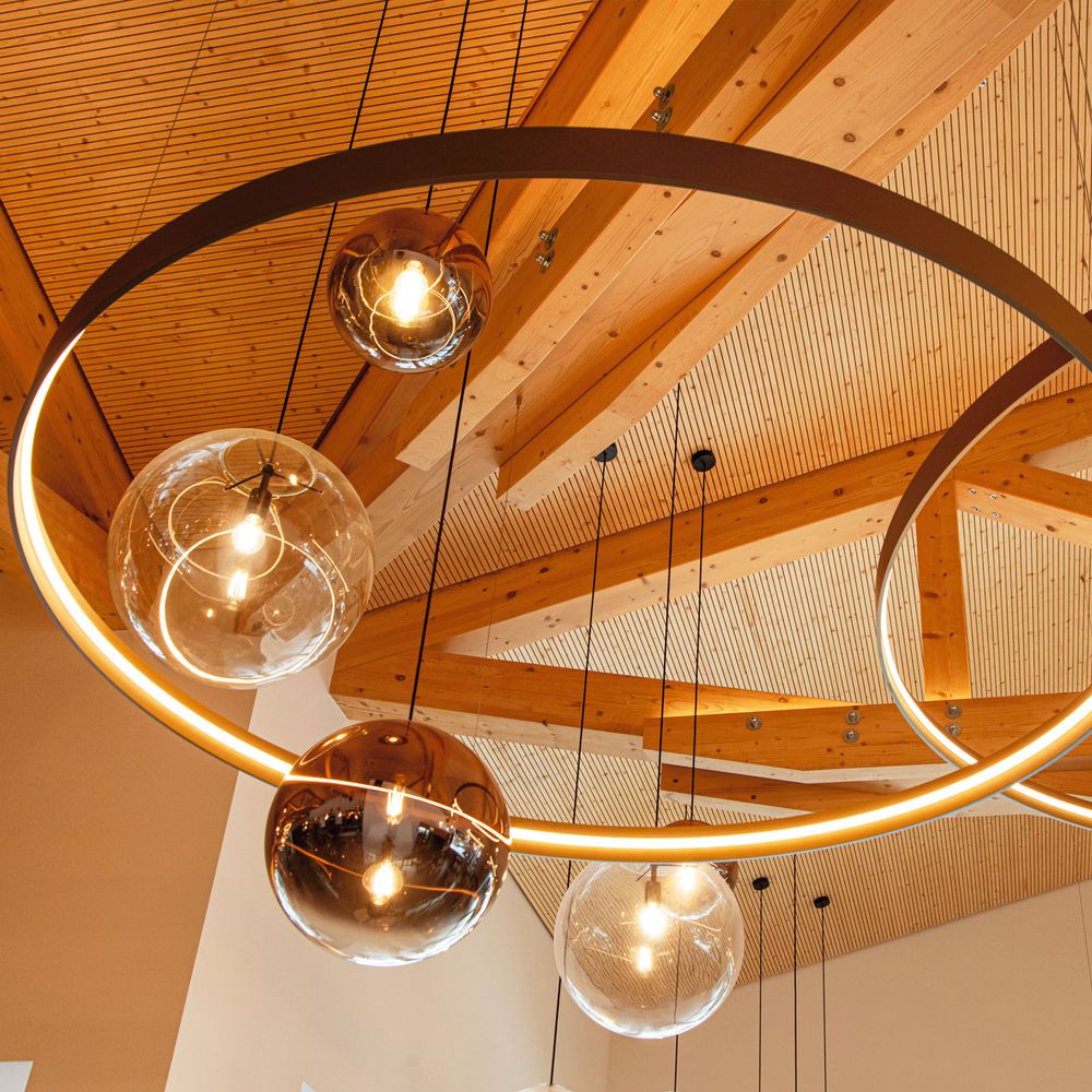 Bola Gallery Light | 5m Suspension, Mouth-Blown Glass