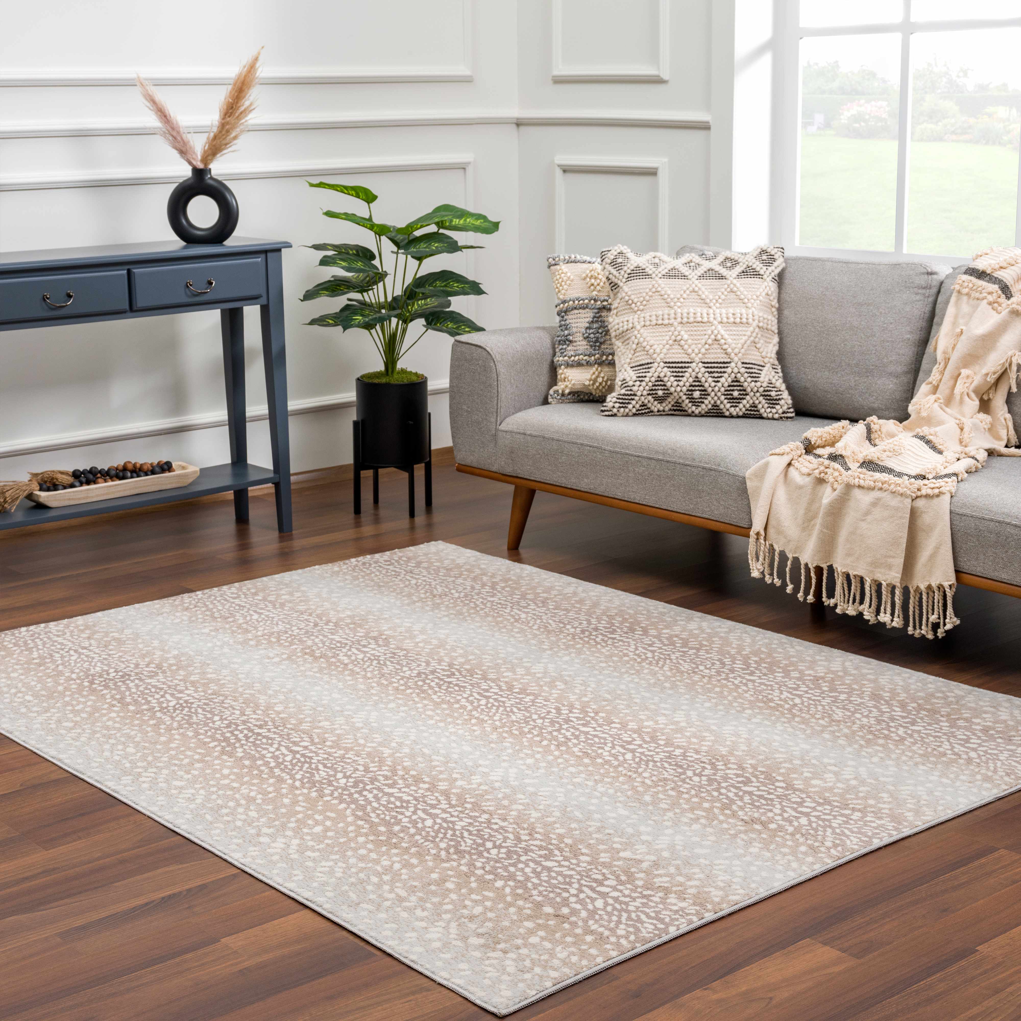 Bela Leopard Print Rug  Medium Pile, 100% Polypropylene
