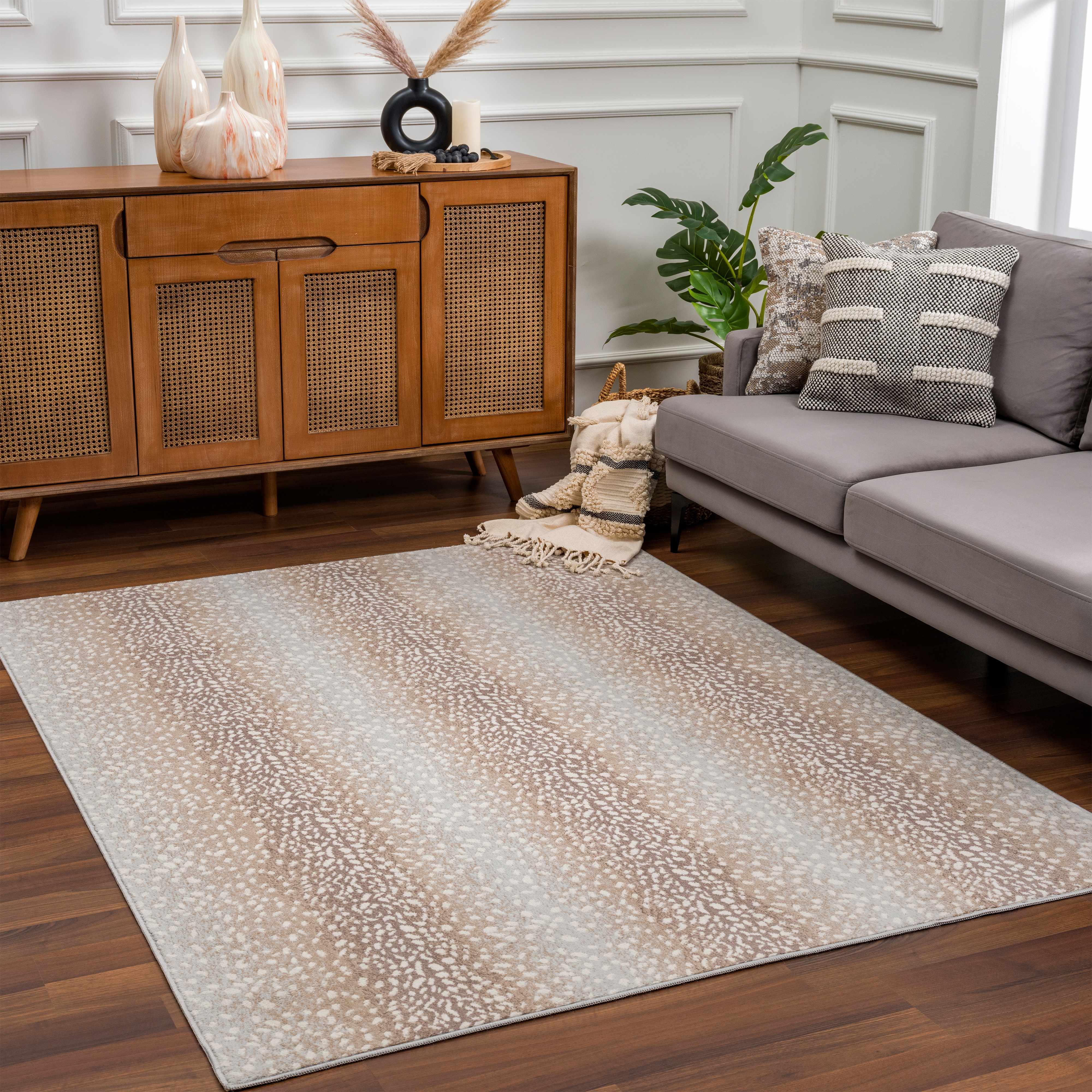 Bela Leopard Print Rug  Medium Pile, 100% Polypropylene