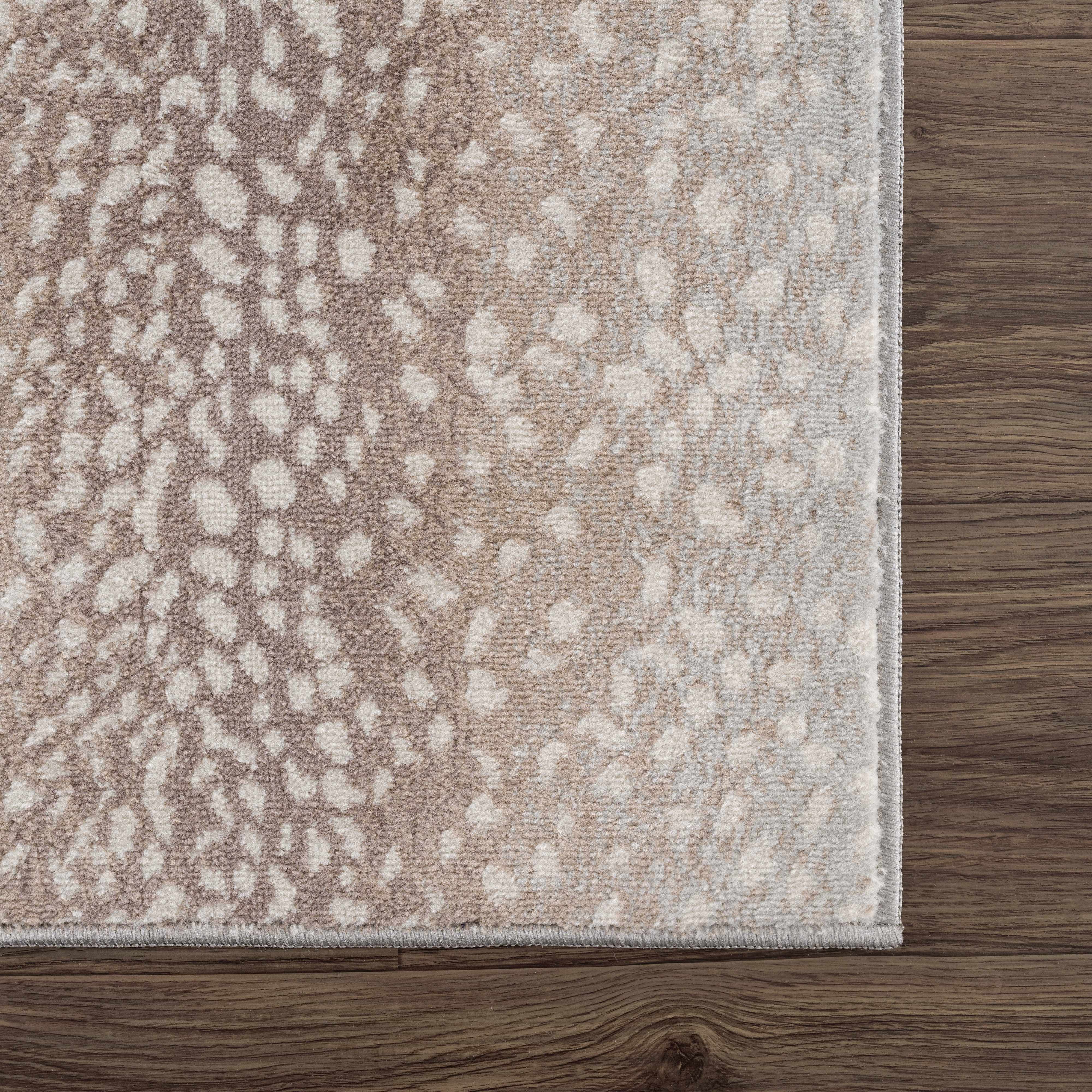 Bela Leopard Print Rug  Medium Pile, 100% Polypropylene