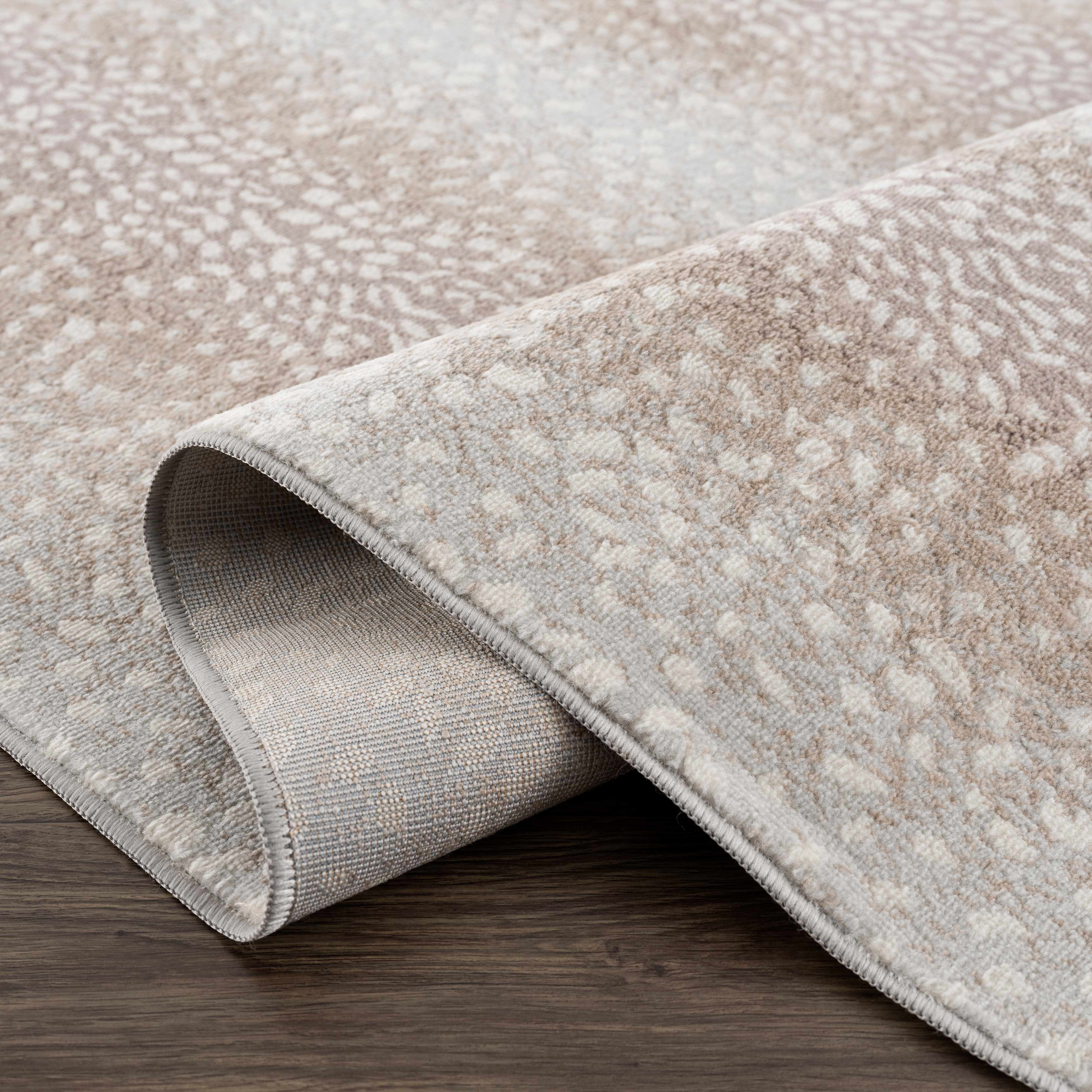 Bela Leopard Print Rug  Medium Pile, 100% Polypropylene