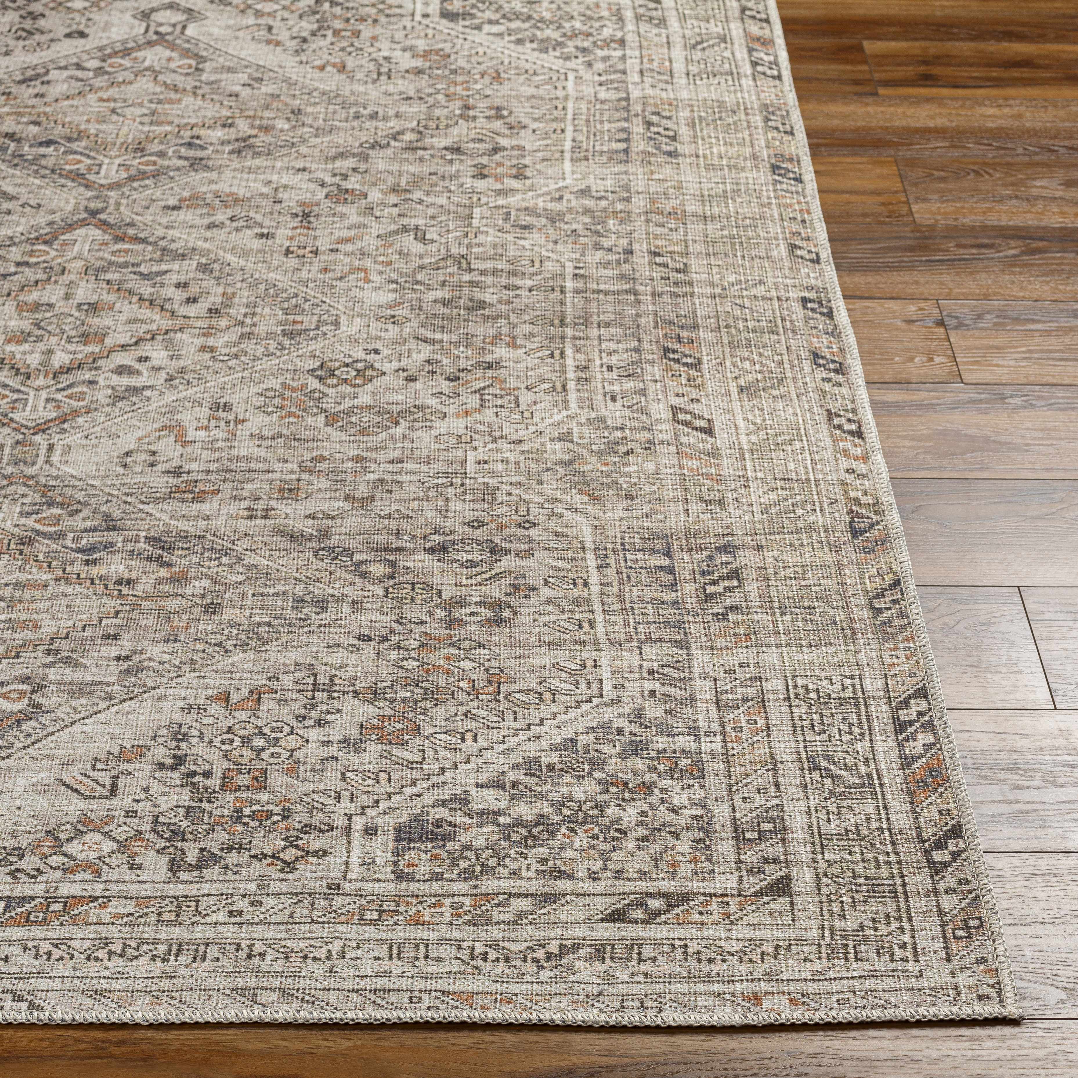 Bela Washable Rug  Machine Woven  100% Polyester  Traditional Style