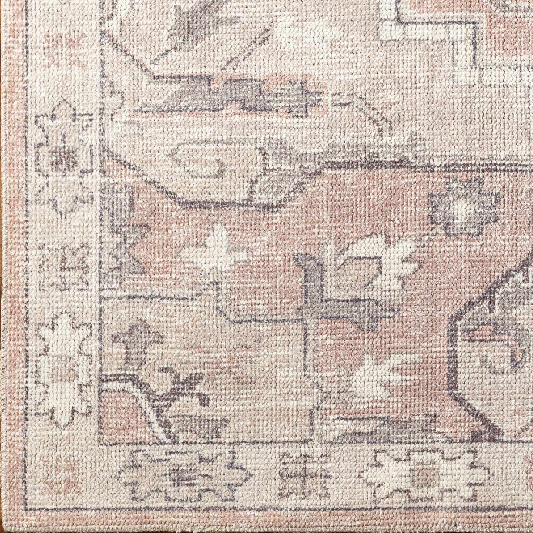 Bela Area Rug  Machine Woven  Vintage-Inspired Medallion Design