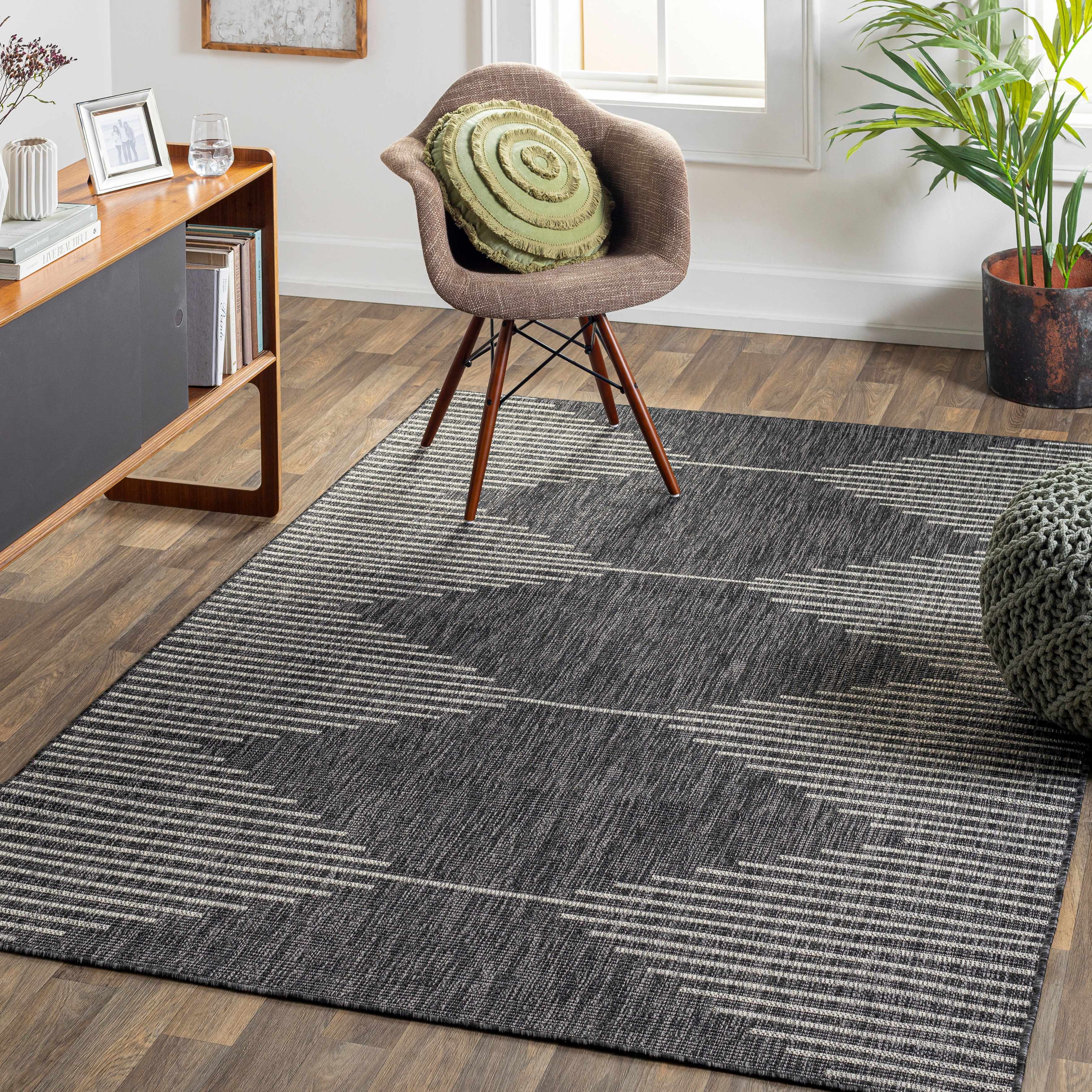Sierra Outdoor Area Rug  Machine Woven, Easy to Clean