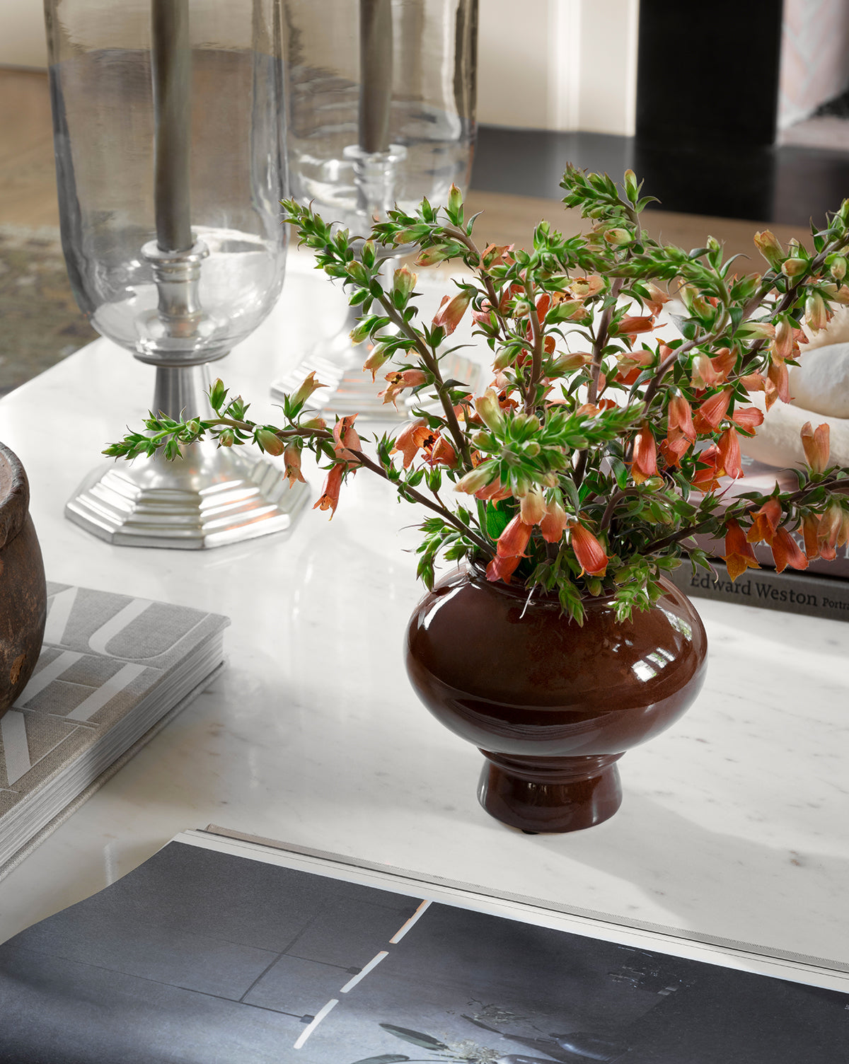 Bello Vase  Glossy Brown Finish, Sculptural Design
