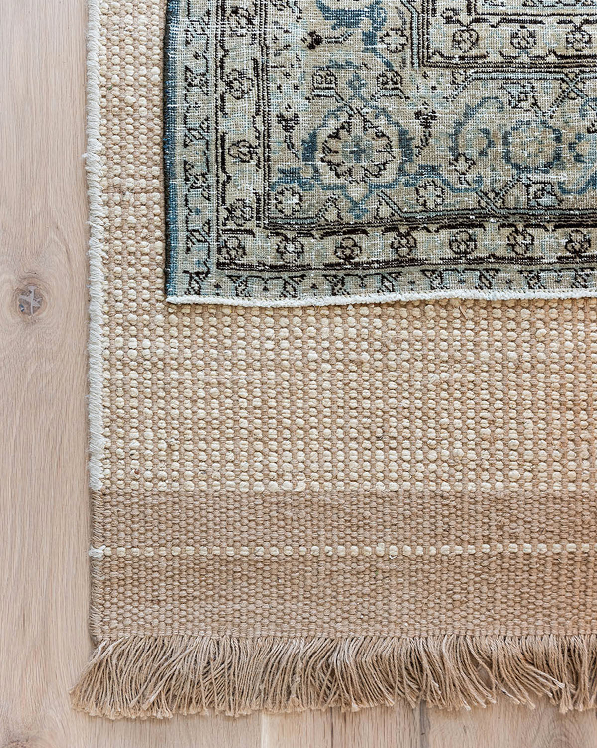 Bela Jute Rug  Handwoven Natural Texture, Subtle Fringed Edges