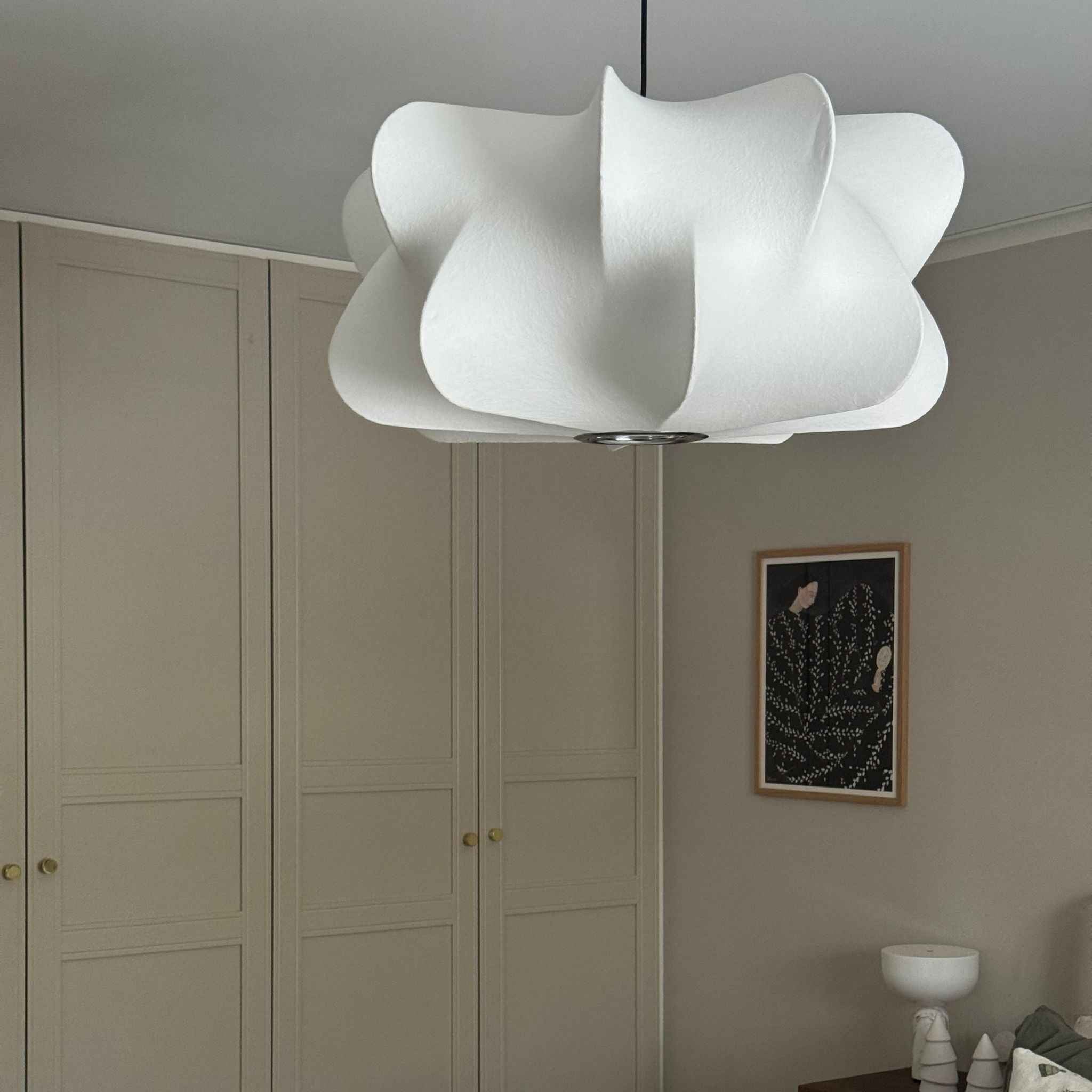 Bela Ceiling Lamp | Sculptural White Cocoon, Adjustable Suspension
