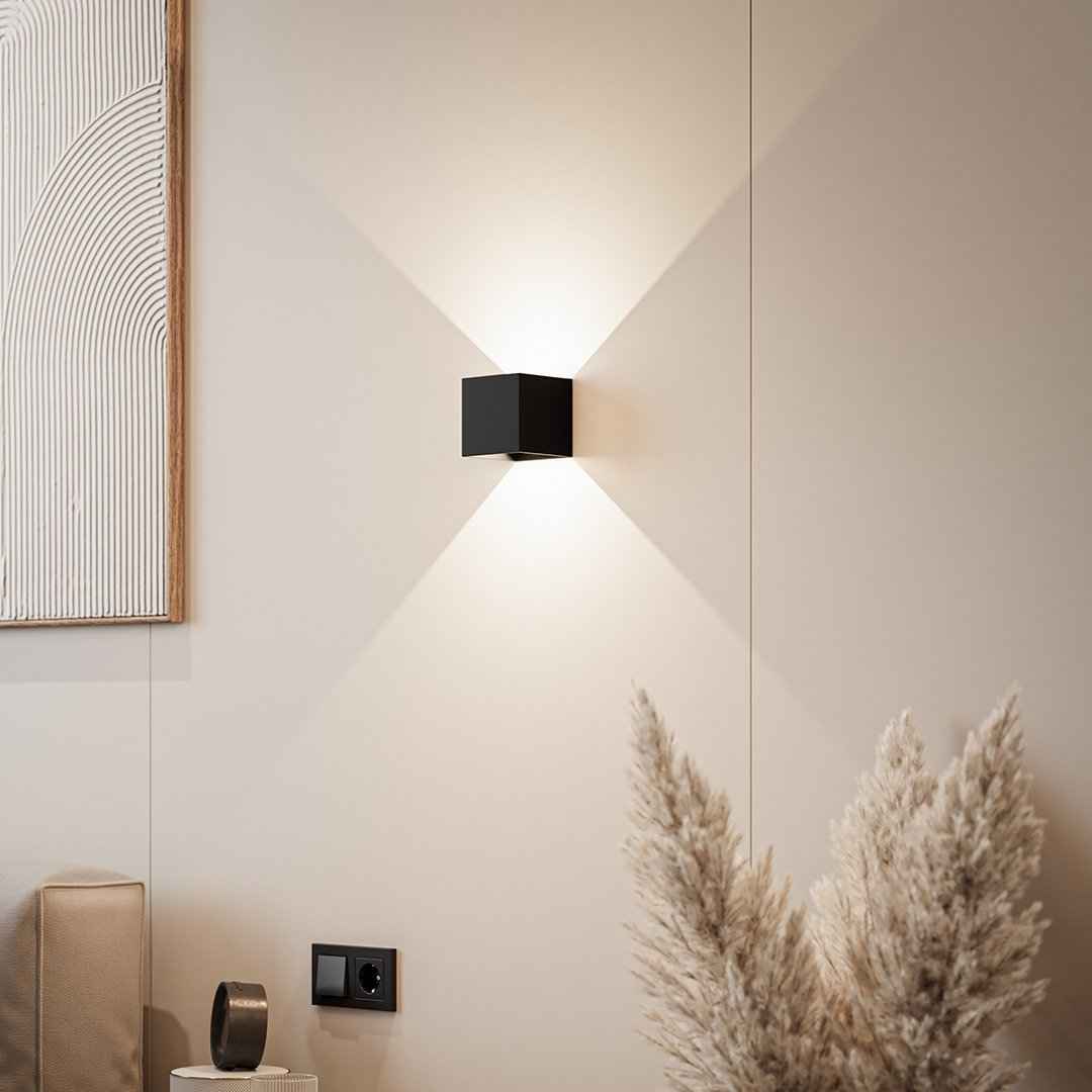 Xeno LED Wall Light | Adjustable Flaps, Warm White Light