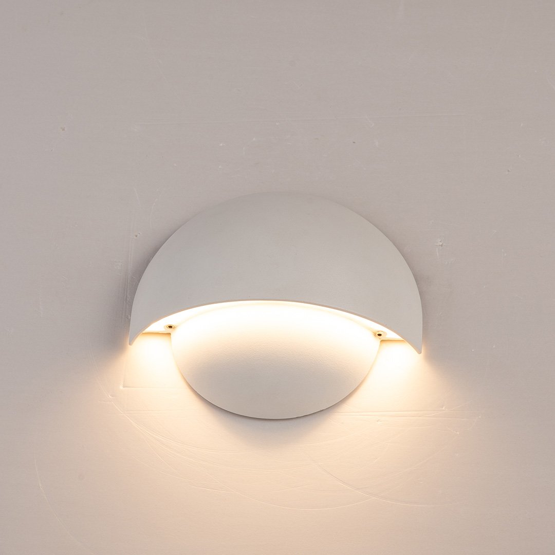 Luna LED Wall Light | Elegant Design, Indoor/Outdoor Use