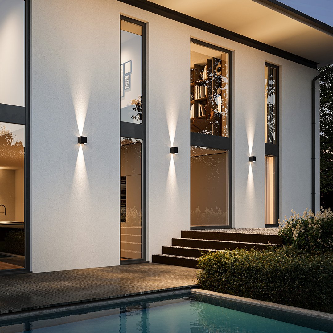 Xeno LED Wall Light | Adjustable Flaps, Warm White Light